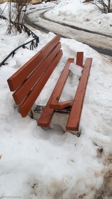 Скамейка сломана 1.jpg